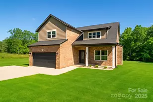 207 9th Ct NE, Conover, NC 28613 - Photo 1