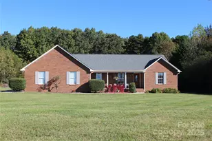 4470 W Bandys Cross Rd, Claremont, NC 28610 - Photo 1