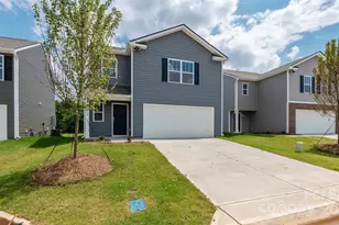 56 Lillian Ln, Hendersonville, NC 28792 - Photo 1