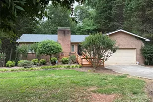5198 Wright Dr, Hickory, NC 28602 - Photo 1