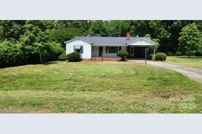 8000 Chapman Street, Charlotte, NC 28216 - Photo 1