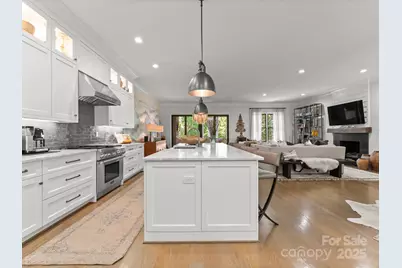 1160 S Kings Drive, Charlotte, NC 28207 - Photo 1