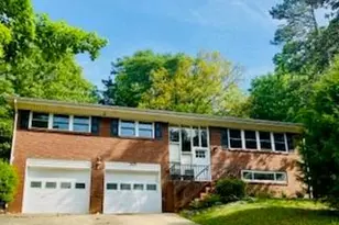 1525 16th Ave Cir NW, Hickory, NC 28601 - Photo 1