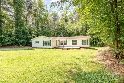 611 W Robinson Street, Dallas, NC 28034 - Photo 1