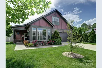 560 Summerfield Place, Flat Rock, NC 28731 - Photo 1