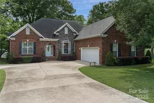 18118 Pompano Pl, Cornelius, NC 28031 - Photo 1