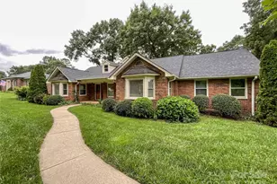 965 Hunting Ave, Lincolnton, NC 28092 - Photo 1