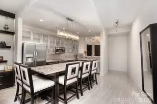 333 W Trade St, Charlotte, NC 28202 - Photo 1