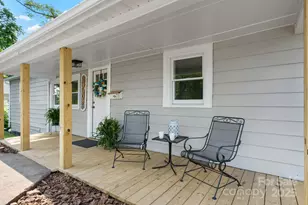 73 20th Ave SW, Hickory, NC 28602 - Photo 1