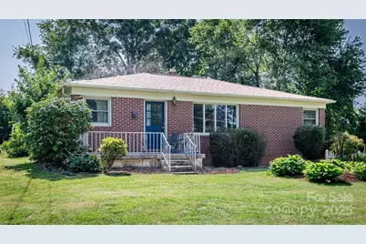 616 26th Street NW, Hickory, NC 28601 - Photo 1