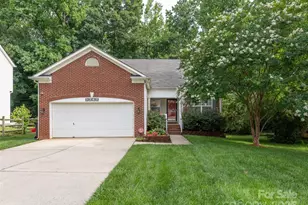 9348 Golden Pond Dr, Charlotte, NC 28269 - Photo 1