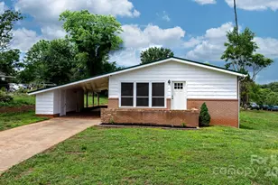 303 Ramsey St, Morganton, NC 28655 - Photo 1