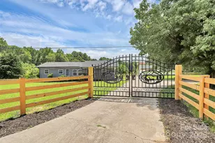 117 Autumn Woods Dr, Kings Mountain, NC 28086 - Photo 1