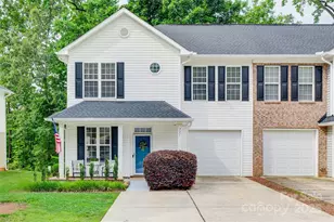 727 Torrey Pines Ln, Fort Mill, SC 29715 - Photo 1