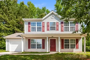 5949 Hamilton Oaks Dr, Charlotte, NC 28216 - Photo 1