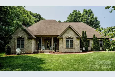 3273 16th Street NE, Hickory, NC 28601 - Photo 1