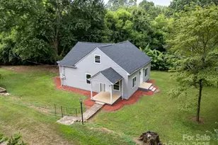 2901 N Shipp Ave, Newton, NC 28658 - Photo 1