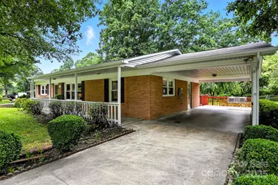 2911 Spencer Street, Lenoir, NC 28645 - Photo 1