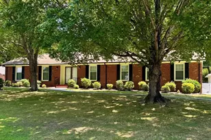 8616 Fallsdale Dr, Charlotte, NC 28214 - Photo 1