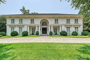 4300 Cameron Oaks Dr, Charlotte, NC 28211 - Photo 1