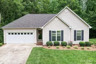 727 Cove Rd, Gastonia, NC 28052 - Photo 1