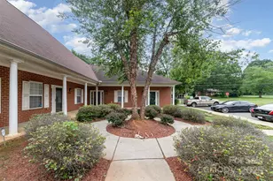 7012 Somerset Springs Dr, Charlotte, NC 28262 - Photo 1