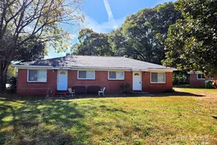 2301 Rebecca Ave, Charlotte, NC 28208 - Photo 1