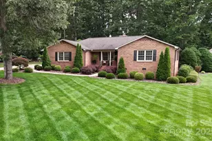 1695 Arden Dr, Lincolnton, NC 28092 - Photo 1