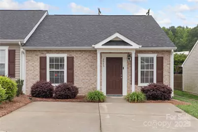 2045 Pin Oak Place, Cramerton, NC 28032 - Photo 1