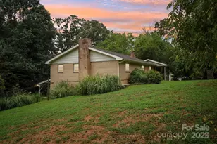 142 Byrd Ln, Hendersonville, NC 28792 - Photo 1