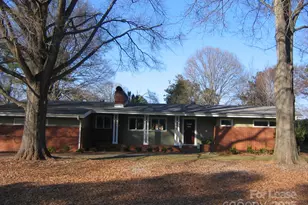 4025 Sherbrooke Dr, Charlotte, NC 28210 - Photo 1