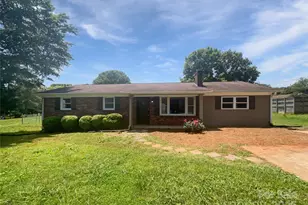 132 Windy Hill Rd, Statesville, NC 28625 - Photo 1