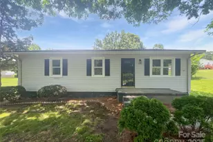 908 McCollough St, Statesville, NC 28677 - Photo 1