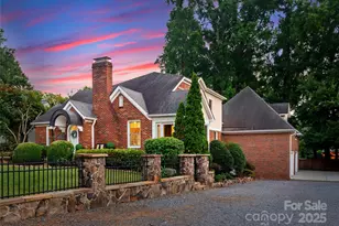 2100 Chesterfield Ave, Charlotte, NC 28205 - Photo 1