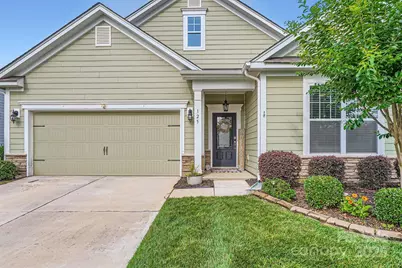 125 Rosebay Drive, Mooresville, NC 28117 - Photo 1