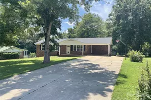 148 Pratt Ln, Statesville, NC 28625 - Photo 1