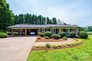 1211 25th St SE, Hickory, NC 28602 - Photo 1