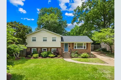 2919 Dunaire Drive, Charlotte, NC 28205 - Photo 1