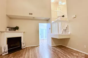 10105 Reindeer Way Ln, Charlotte, NC 28216 - Photo 1
