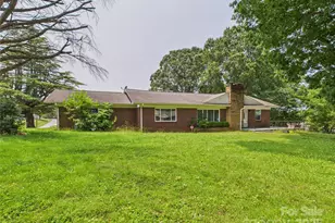 61 23rd St NW, Hickory, NC 28601 - Photo 1