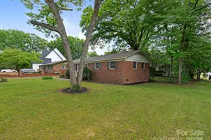 1100 Clawson Ct, Charlotte, NC 28209 - Photo 1