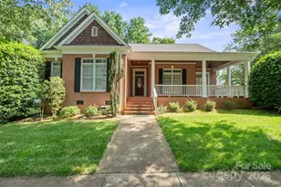 320 Magnolia St, Davidson, NC 28036 - Photo 1