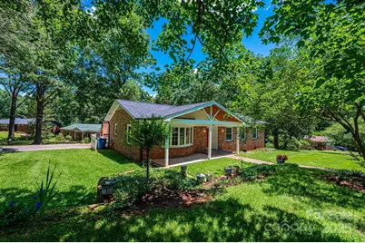 1036 11th Street Circle Drive NW, Hickory, NC 28601 - Photo 1