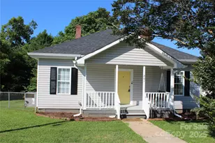 201 Park Ave, Mount Holly, NC 28120 - Photo 1