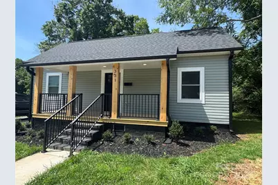 331 E Lowrance Avenue, Mooresville, NC 28115 - Photo 1