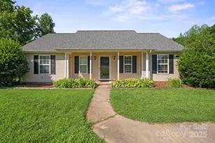 121 Gilcrest Ln, Troutman, NC 28166 - Photo 1
