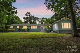 8139 Cedarbrook Dr, Charlotte, NC 28215 - Photo 1