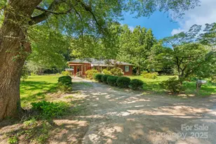 25 Wall Rd, Tryon, NC 28782 - Photo 1