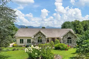 657 Evergreen Farm Cir, Waynesville, NC 28786 - Photo 1