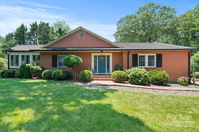 747 9th Street NW, Hickory, NC 28601 - Photo 1